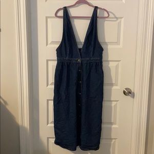 URBAN OUTFITTERS PLUNGING BUTTON-DOWN DENIM DRESS